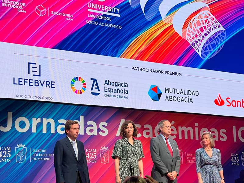 jornada-clausura-425-icam-por-parte-decano-ilustre-colegio-abogados-madrid-jose-maria-alonso-decana-university-soledad-atienza-becerril-3